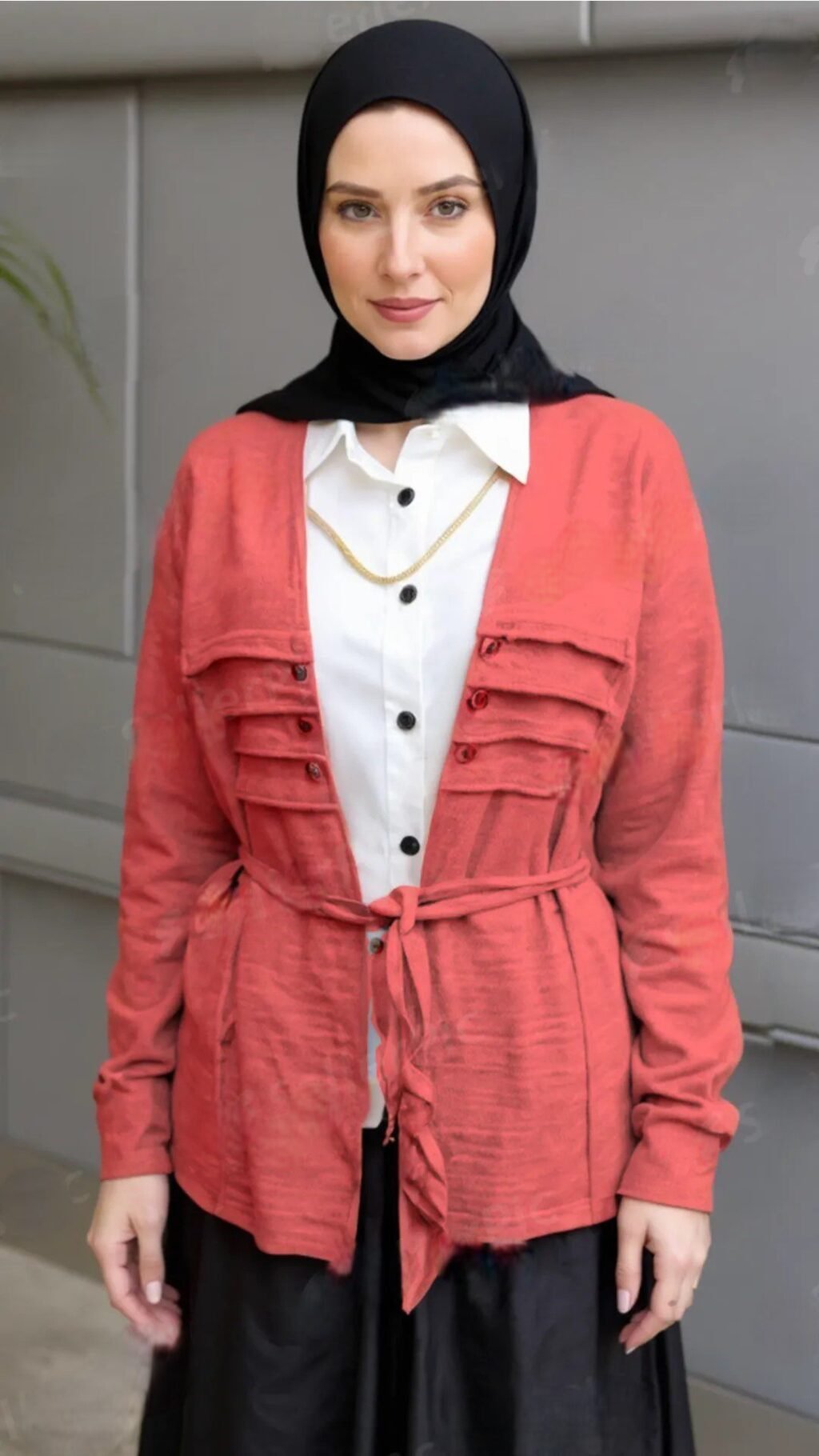 161330302200_79e978ae786011f0837f1389a3bc4a80_output_0watermark توينز مكون من قميص أبيض وسترة أنيقة باللون الزهري