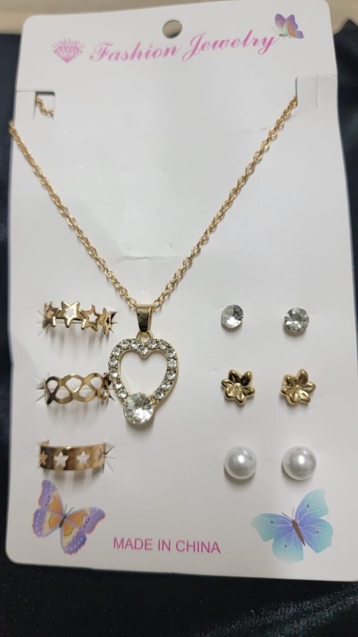 طقم اكسسوارات سلسلة قلب بفص + 3 خواتم +3 حلقان