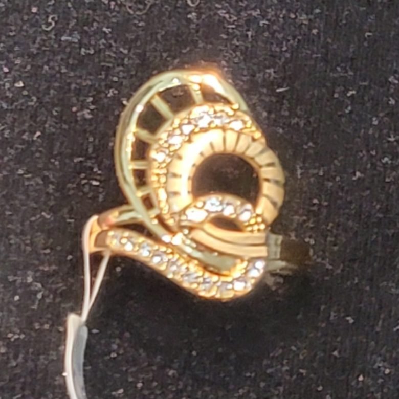 1751361090-Screenshot_20250701_120057_Chrome.jpg خاتم أنيق مرصع بفصوص لامعة مقاس 8