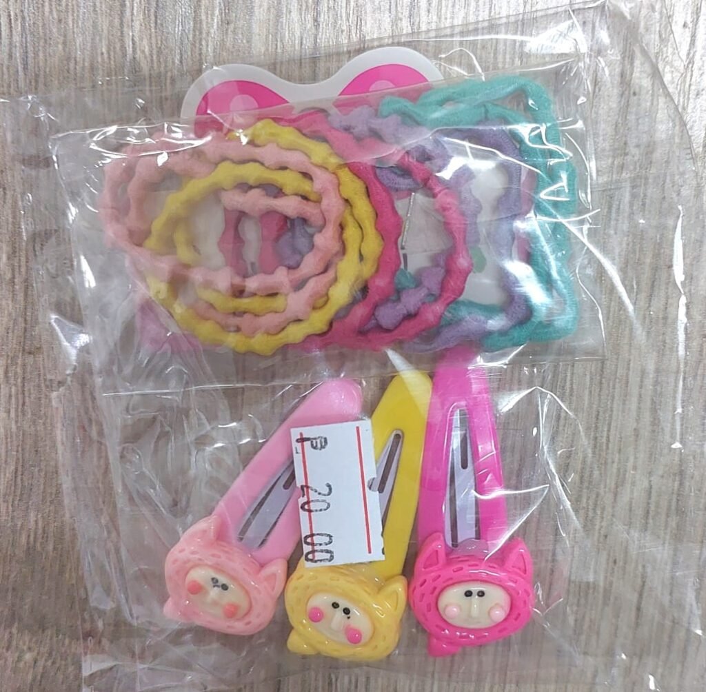 1751362630-WhatsApp20Image202025-07-0120at2012.31.0220PM201.jpeg تشكيلة رائعة من ربطات الشعر والأربطة المطاطية ( 3  توك تيك تاك - 10 توك استك)