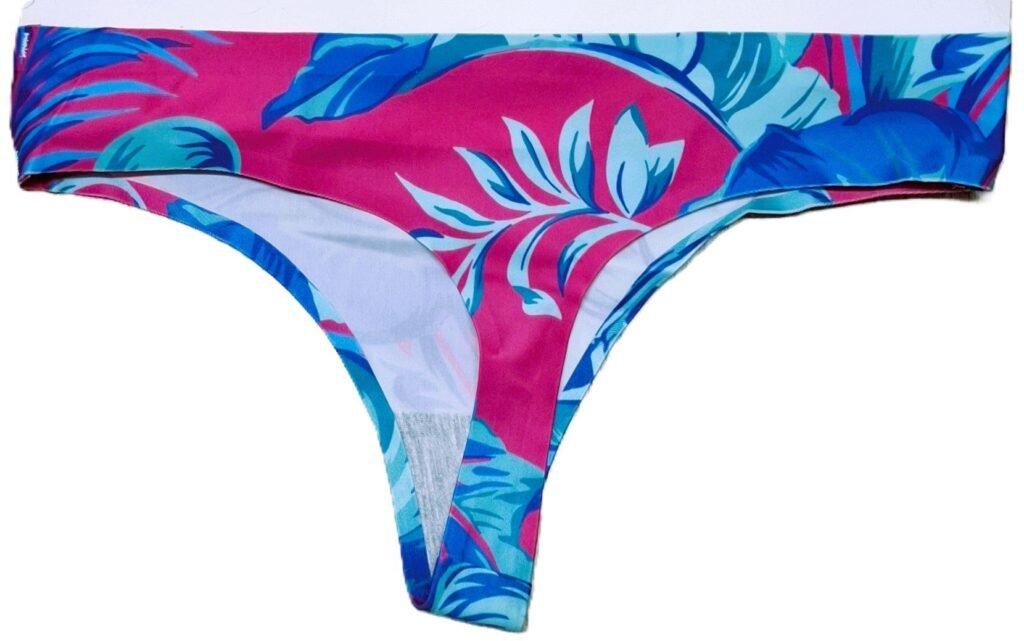 20250304_175202 بانتي مايكروفايبر نابض بالحياة يتميز بتصميمه الفريد بألوان زاهية