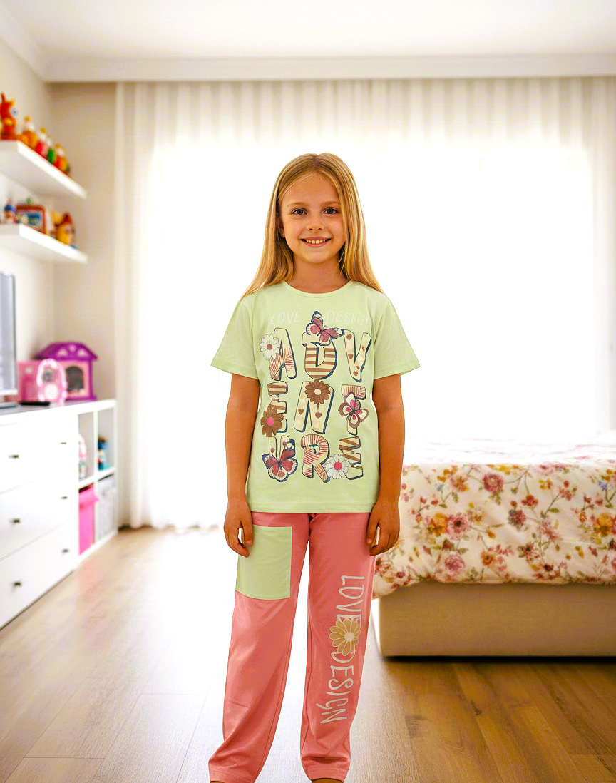 بيجاما بناتي تيشيرت نص كم وبنطلون خامة ليكرا قطن ناعمة مريحة بتصميم عصري مناسبة للنوم والبيت