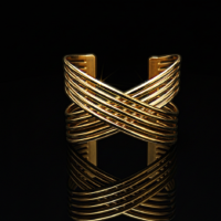 Gemini_Generated_Image_2kxpag2kxpag2kxp سوار حلزوني متداخل - للنساء. أضيفي لمسة من الأناقة إلى إطلالتكِ