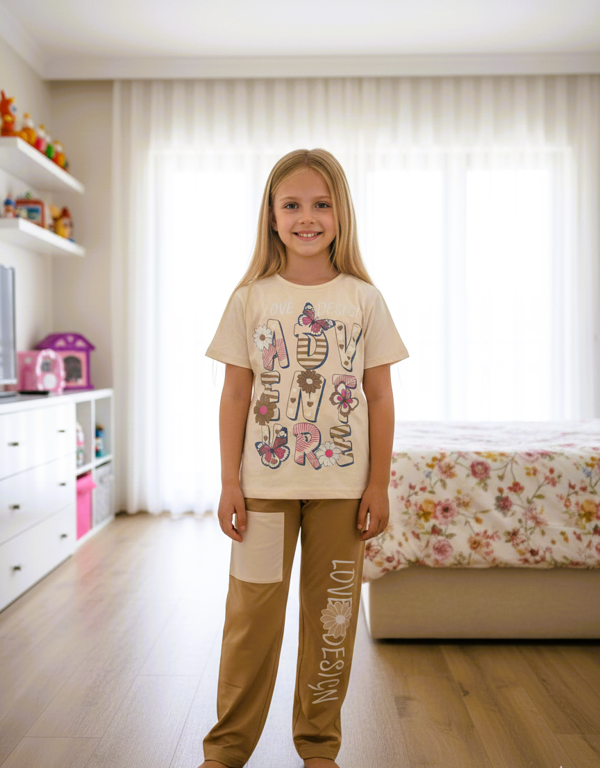 بيجاما بناتي تيشيرت نص كم وبنطلون خامة ليكرا قطن ناعمة مريحة بتصميم عصري مناسبة للنوم والبيت