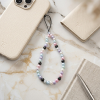 دلاية موبايل مصنوعة من الخرز المصنوعة يدويًا من أجود أنواع الخرز الفاخر.