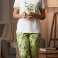 Gemini_Generated_Image_bstdymbstdymbstd بيجامة نسائية عصرية ومريحة بتصميم كاجوال و رسوم مبهجه.