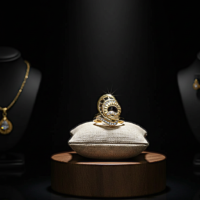 Gemini_Generated_Image_dl22yrdl22yrdl22 خاتم أنيق مرصع بفصوص لامعة مقاس 8