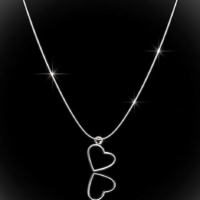 قلادة  على شكل قلب صغير للنساء والفتيات