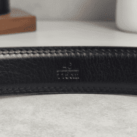 Gemini_Generated_Image_uy0wrhuy0wrhuy0w حزام كلاسيك أنيق منسوج بتصميم طويل للرجال من سوبك