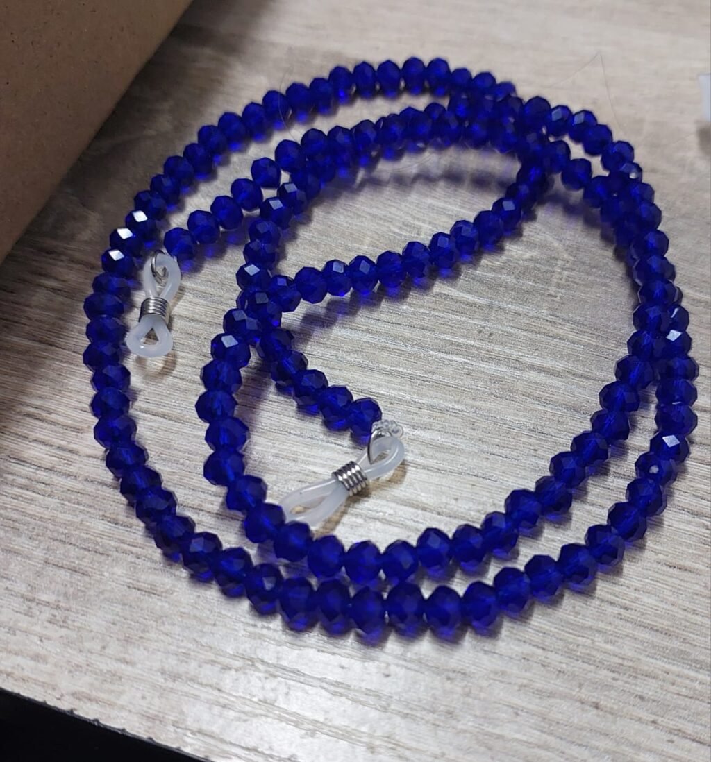 WhatsApp20Image202025-05-0820at202.01.3020PM.jpeg سلسلة نظارة طبية وشمسية من الخرز الازرق