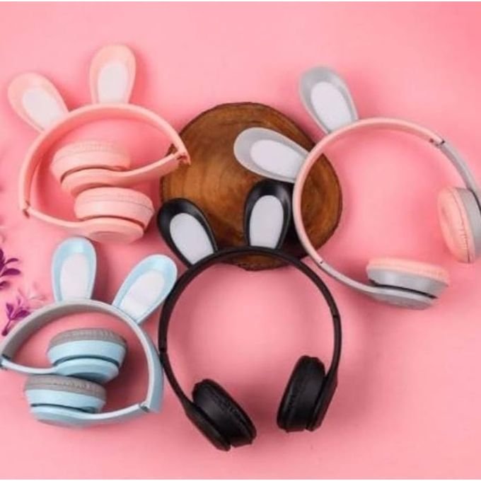 4 سماعة بلوتوث لاسلكية بتصميم لطيف بإضاءة LED، لون وردي، فوق الأذن للأطفال والبالغين، صوت عالي الجودة، مناسبة للاستخدام اليومي والترفيه.