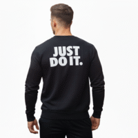 Gemini_Generated_Image_g4bzyzg4bzyzg4bz سويت شيرت كلاسيكي ببطانة وبر عالية الجودة.