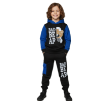 طقم بيجامة للاولاد مكون من قطعتين مكون من سويت شيرت بغطاء للرأس واكمام طويلة وبنطلون مطبوع