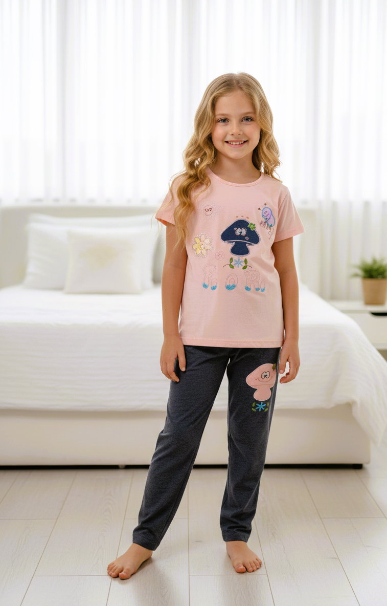 بيجاما بناتي بطباعة لطيفة  تيشيرت نص كم وبنطلون خامة ليكرا قطن ناعمة مريحة بتصميم عصري مناسبة للنوم والبيت