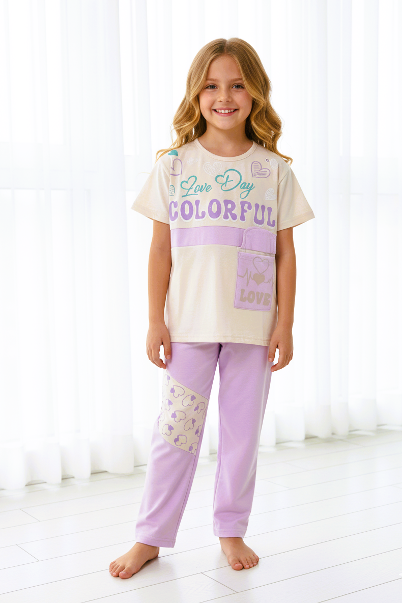 Gemini_Generated_Image_nxuh8fnxuh8fnxuh بيجاما بناتي بطباعة لطيفة تيشيرت نص كم وبنطلون خامة ليكرا قطن ناعمة مريحة بتصميم عصري مناسبة للنوم والبيت