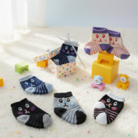 Gemini_Generated_Image_qt7nckqt7nckqt7n طقم شرابات قطن بتصميمات مرحة يحتوي على 5 أزواج + زوج هدية – تصاميم مرحة، خامة مريحة