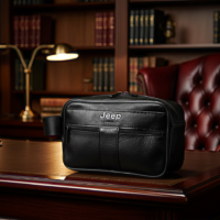 شنطة يد أنيقة ومتينة لحمل الأغراض الشخصية مع جيوب متعددة للاستخدام اليومي للرجال