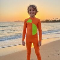 مايوه سباحة قطعة واحدة للأولاد احمي ابنك من ضرر اشعة الشمس وامنحه الحرية و الاناقة