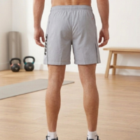 شورت سباحة سادة للرجال فوق الركبة للرجال 2جيب يغلق بسوستة على كل جانب وجيب خلفي